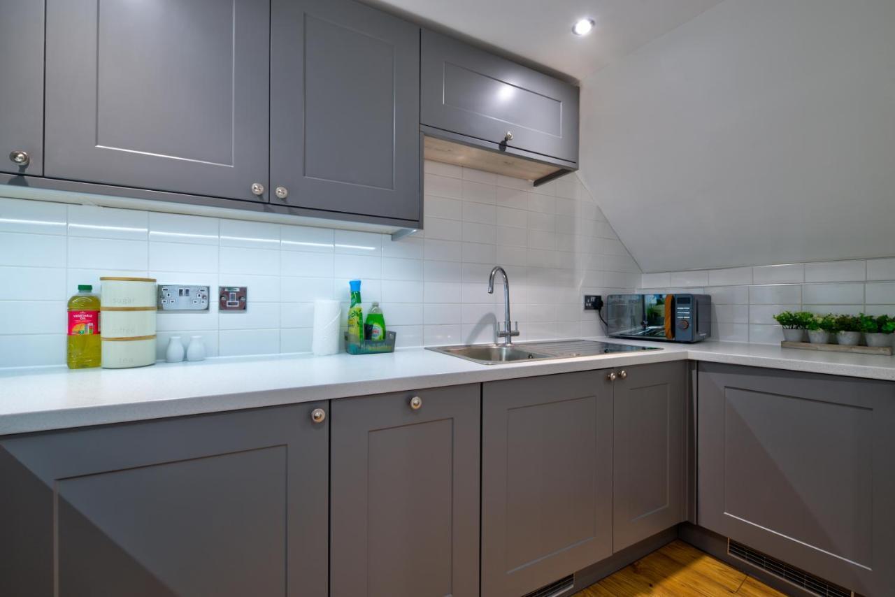 Stamford Central Stay - Stylish 2-Bed Apartment With Wifi מראה חיצוני תמונה