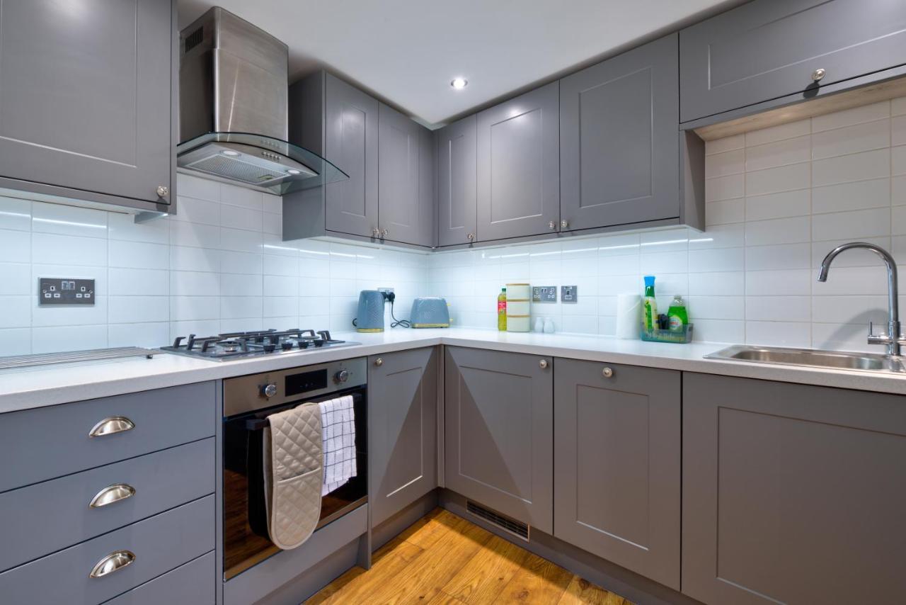 Stamford Central Stay - Stylish 2-Bed Apartment With Wifi מראה חיצוני תמונה