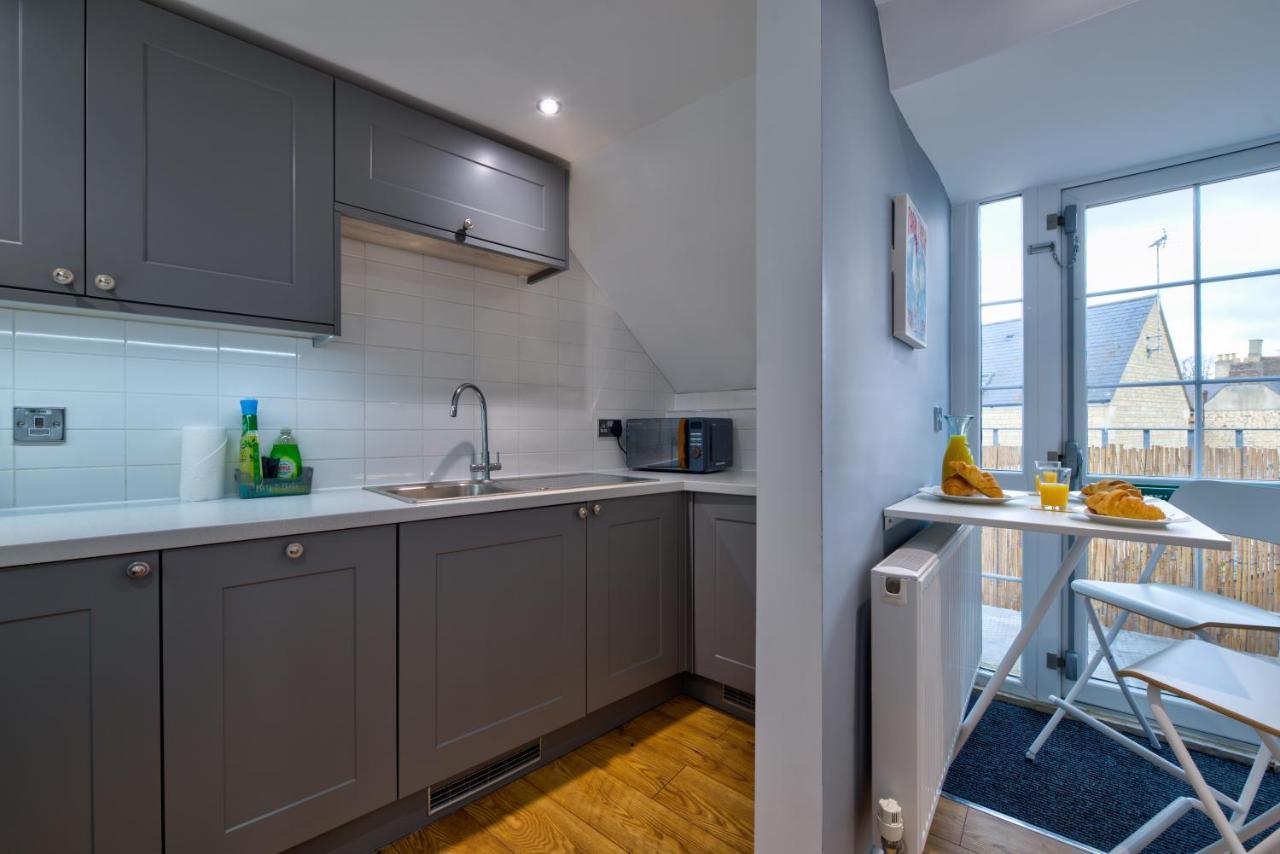 Stamford Central Stay - Stylish 2-Bed Apartment With Wifi מראה חיצוני תמונה